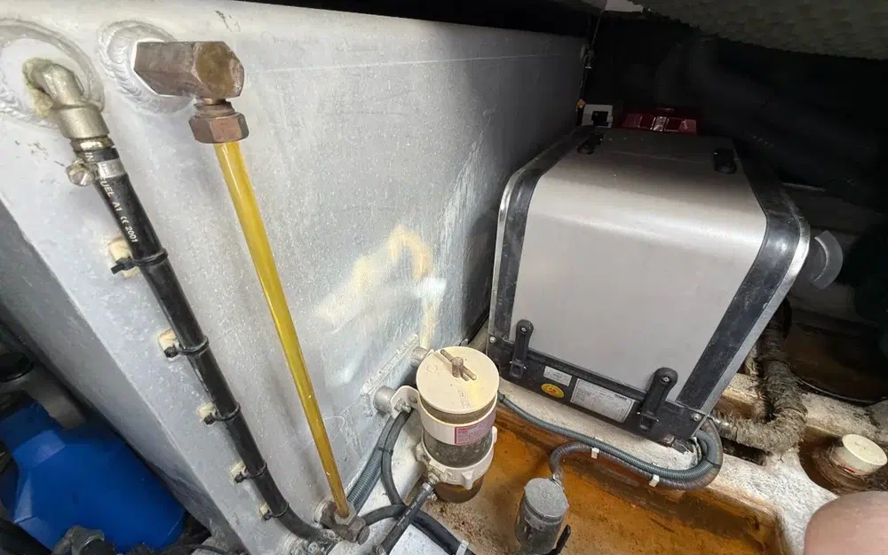 slider 47 Astondoa 40 Open