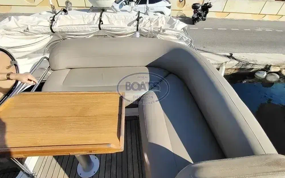 slider 9 Galeon 330