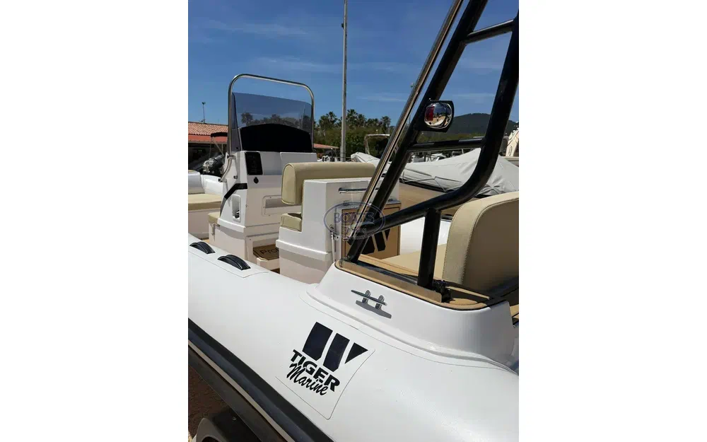 slider 8 Tiger Marine Pro Line 550
