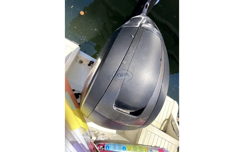 slider 5 Quicksilver Activ 645 Cabin