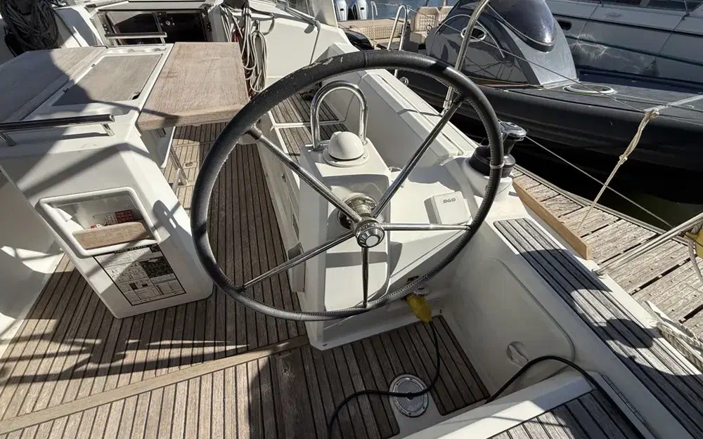 slider 13 Beneteau Oceanis 35