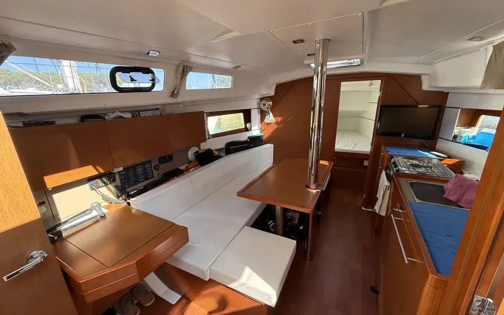slider 16 Beneteau Oceanis 35