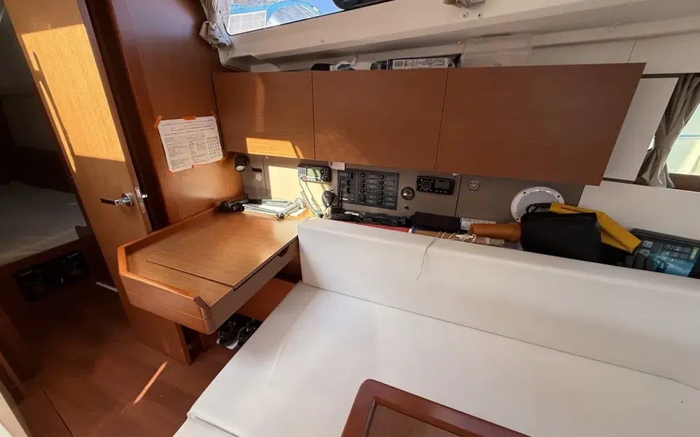 slider 18 Beneteau Oceanis 35