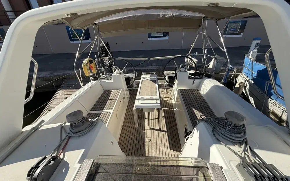slider 8 Beneteau Oceanis 35