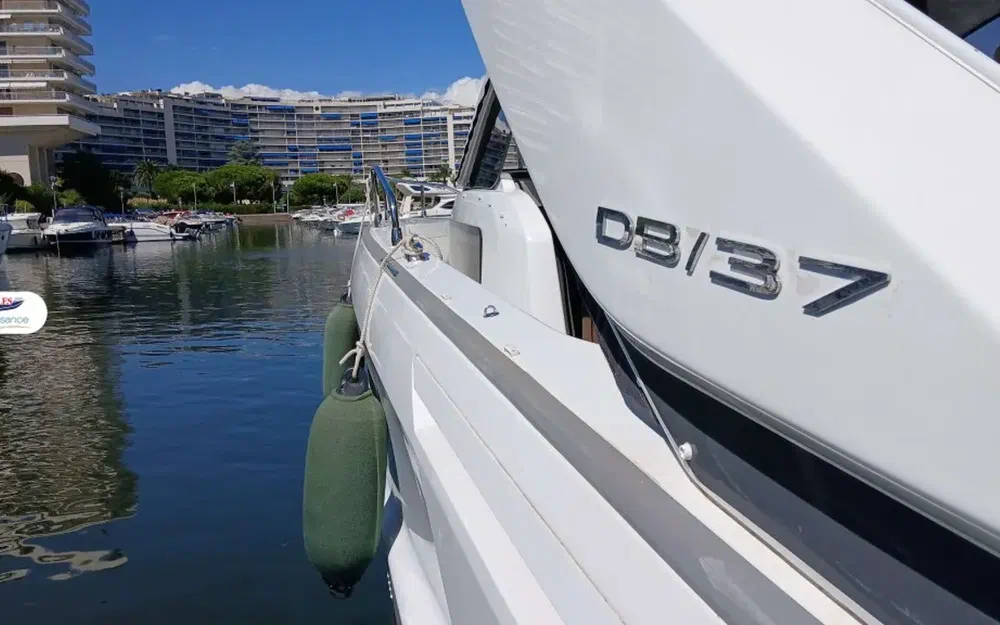 slider 18 Jeanneau DB 37