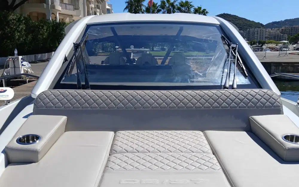 slider 20 Jeanneau DB 37