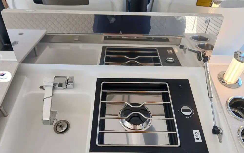 slider 6 Jeanneau DB 37