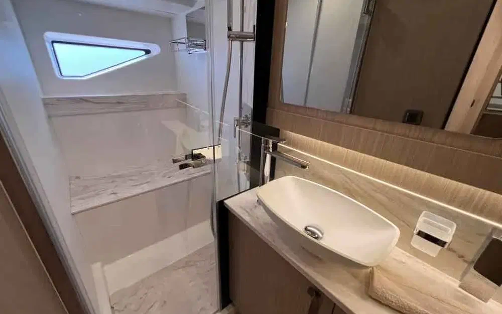 slider 19 Prestige Yachts F5.7