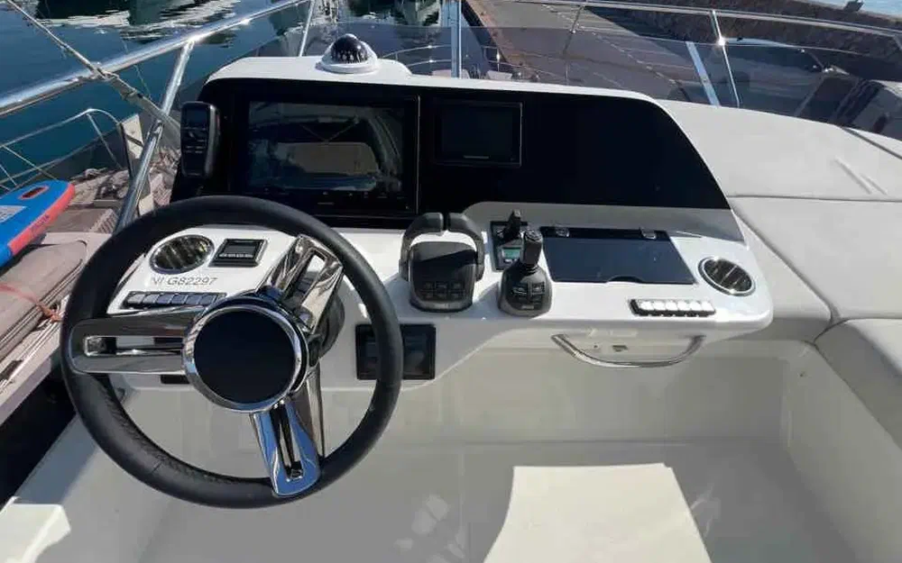 slider 31 Prestige Yachts F5.7