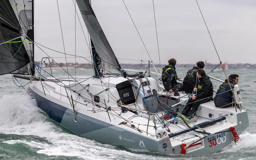 slider 2 Jeanneau Sun Fast 30