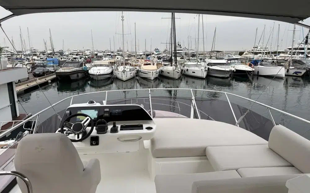 slider 15 Prestige Yachts F4.9