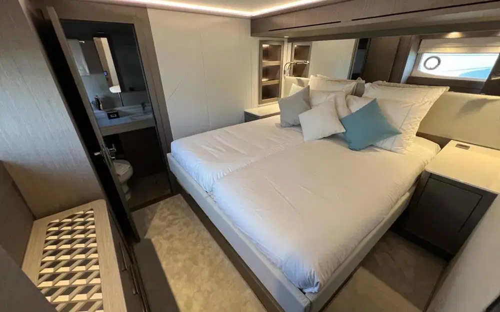 slider 25 Prestige Yachts M8