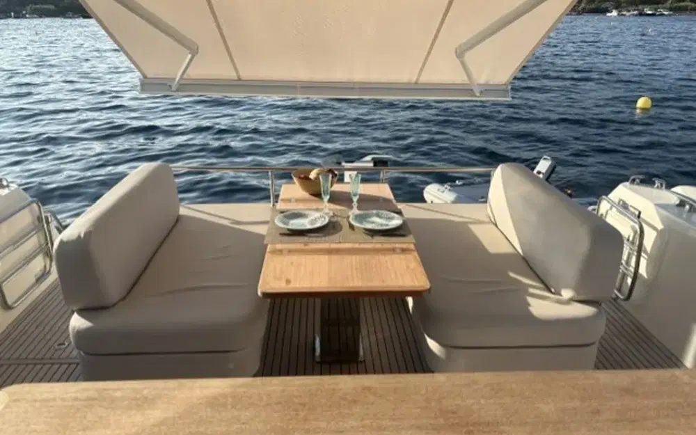 slider 12 Prestige Yachts F4.9
