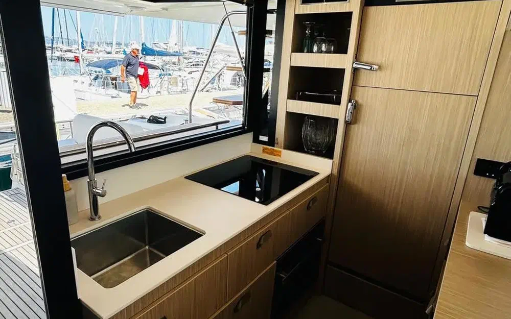 slider 15 Prestige Yachts F4.9