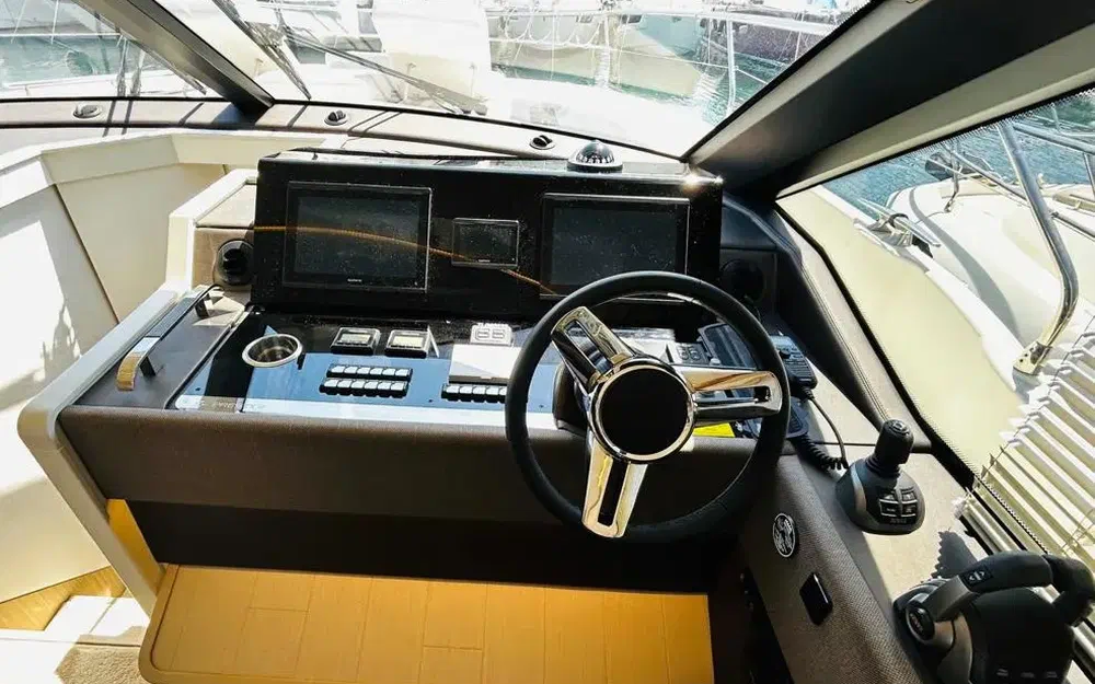 slider 21 Prestige Yachts F4.9