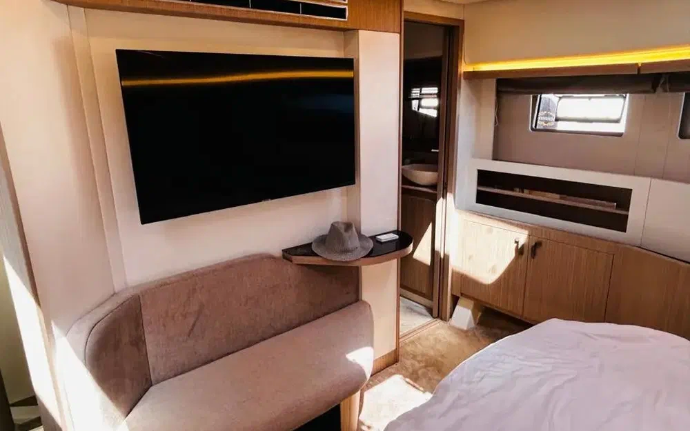 slider 23 Prestige Yachts F4.9