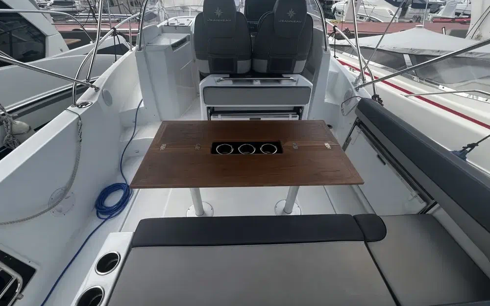 slider 3 Jeanneau Cap Camarat 9.0 WA