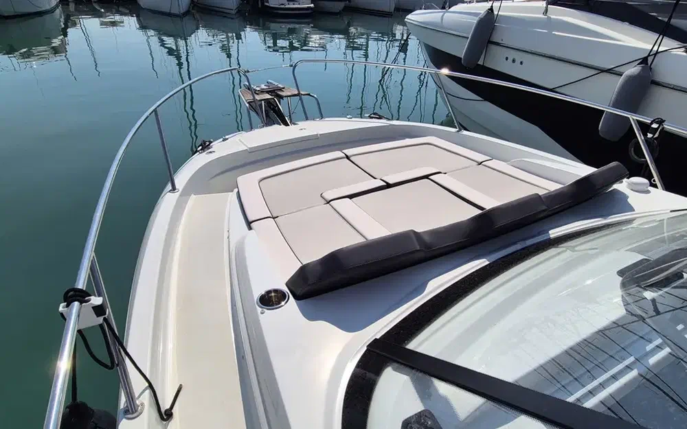 slider 11 Jeanneau Cap Camarat 9.0 WA Serie 2