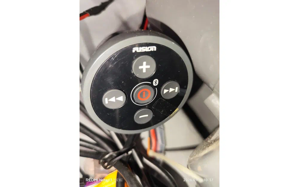 slider 34 Capelli Tempest 570