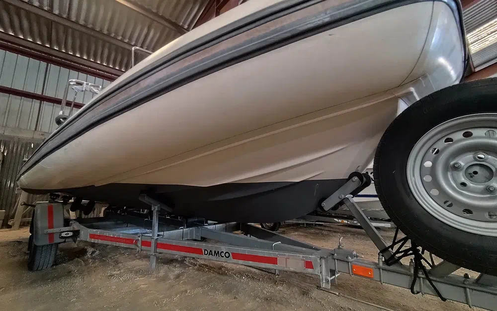 slider 4 Capelli Tempest 570