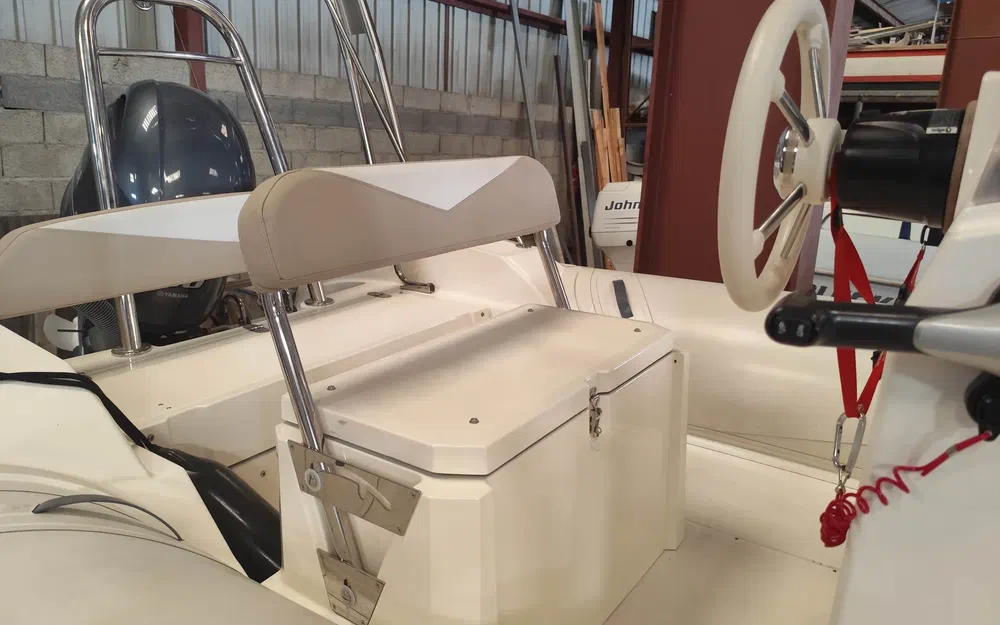 slider 6 Capelli Tempest 570
