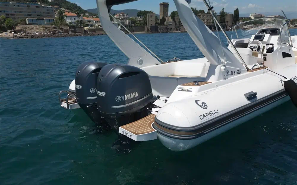 slider 11 Capelli Tempest 1000