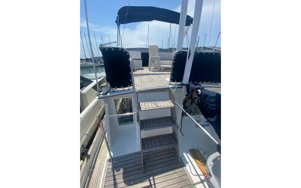 slider 14 Grand Banks 42 Classic