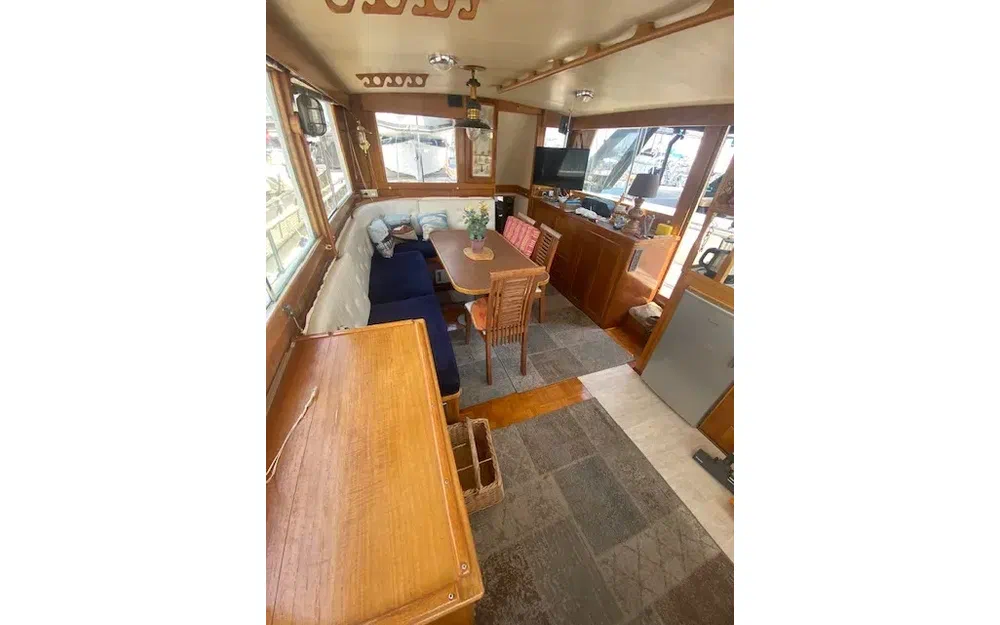 slider 17 Grand Banks 42 Classic