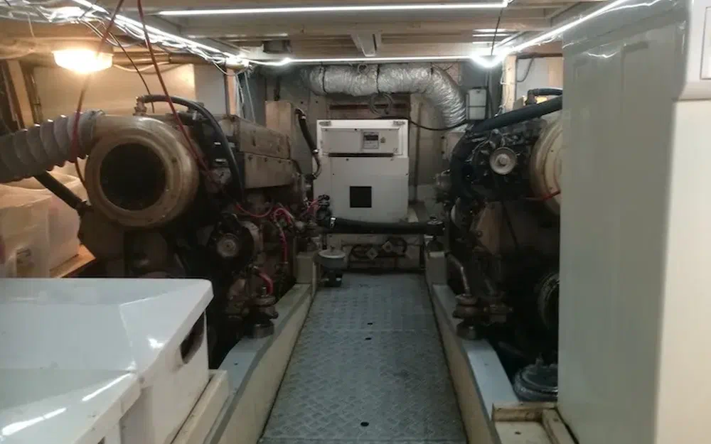 slider 33 Grand Banks 42 Classic