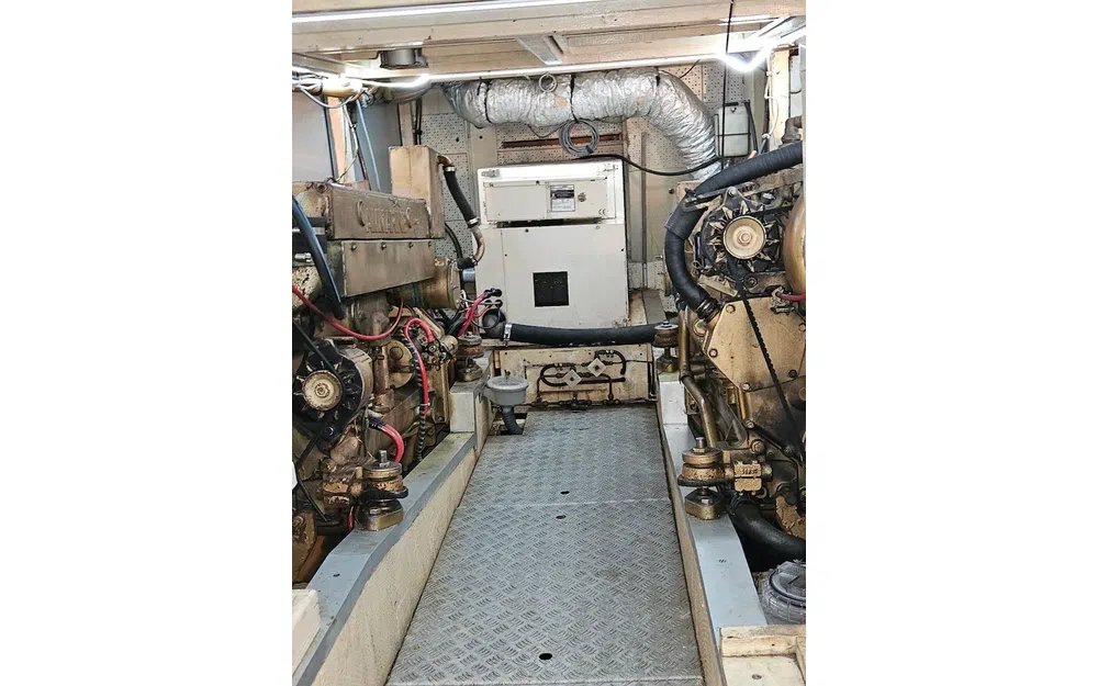 slider 34 Grand Banks 42 Classic