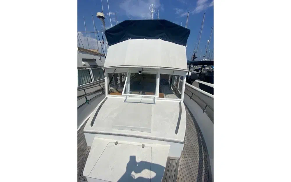 slider 9 Grand Banks 42 Classic