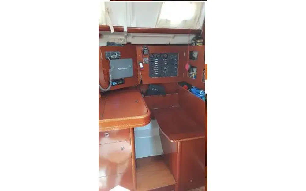 slider 8 Beneteau Oceanis 423 Performance