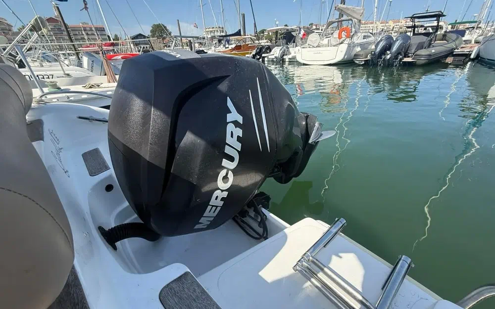 slider 14 B2 Marine Cap Ferret 652 Open