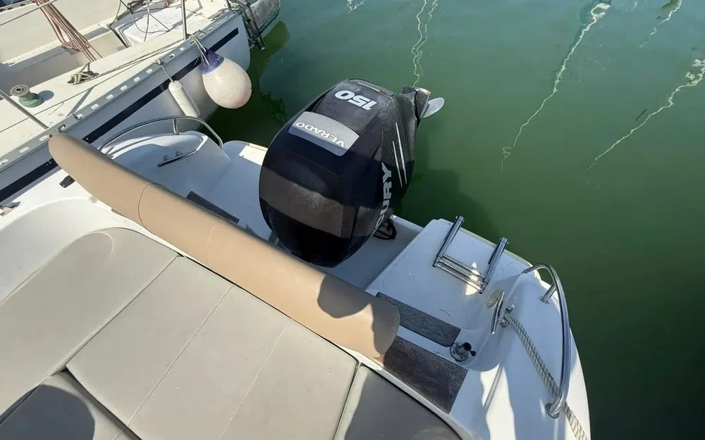 slider 8 B2 Marine Cap Ferret 652 Open
