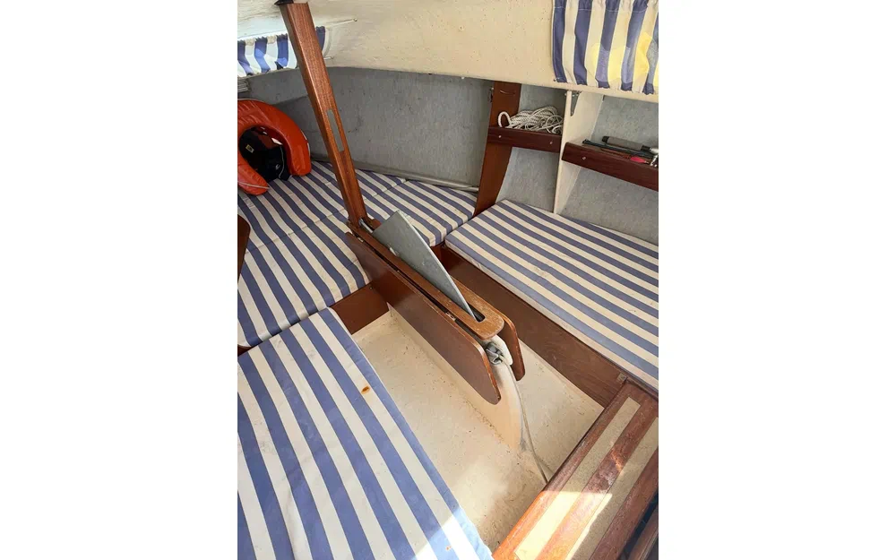 slider 6 B2 Marine Blue Djinn