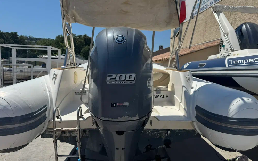 slider 8 Capelli Tempest 650 Luxe