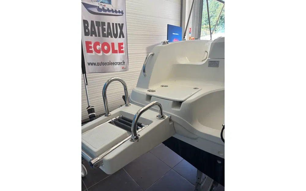 slider 10 Pacific Craft 670 Open