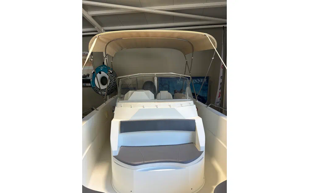 slider 1 Pacific Craft 670 Open