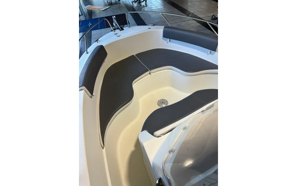 slider 3 Pacific Craft 670 Open