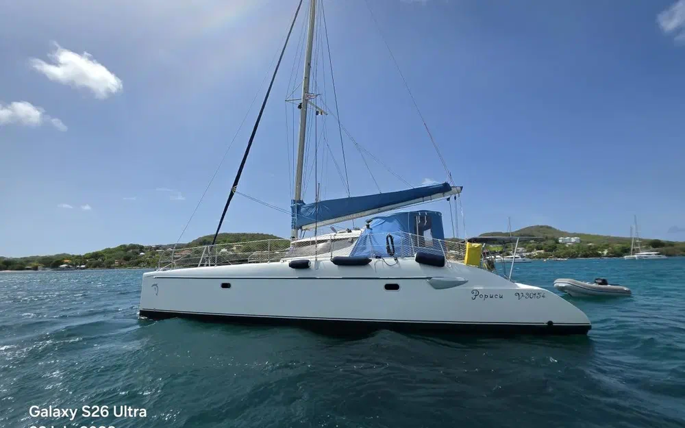 slider 1 Fountaine Pajot Lavezzi 40
