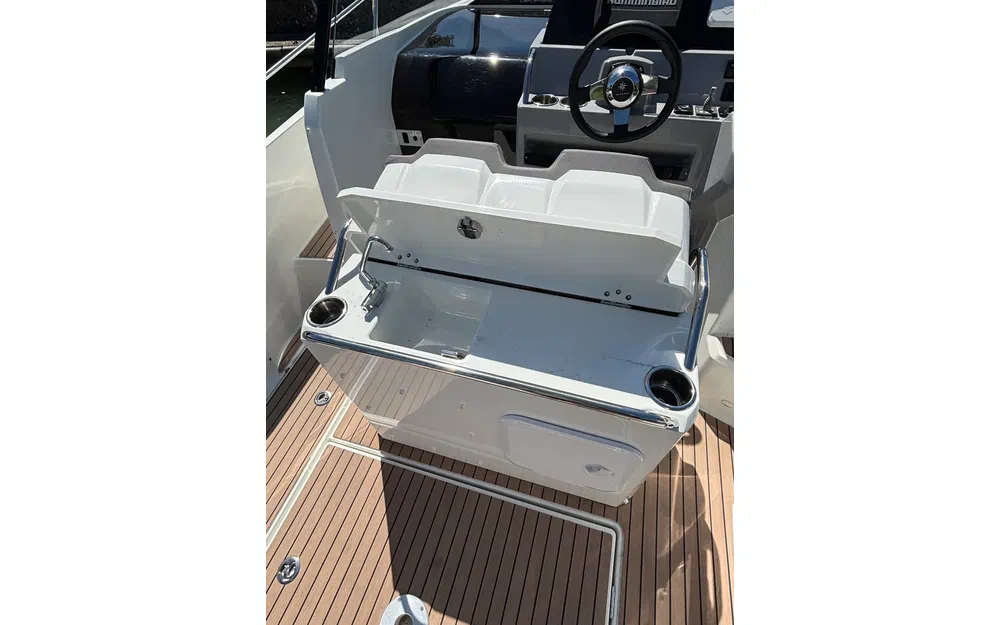 slider 9 Jeanneau CAP CAMARAT 7.5 WA SERIE 3