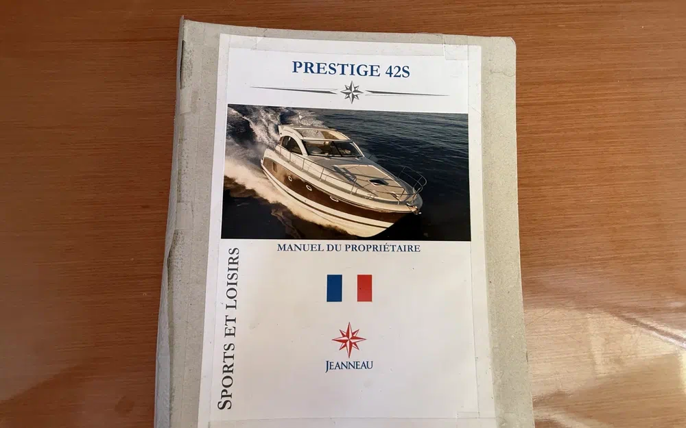 slider 18 Jeanneau Prestige 42 S