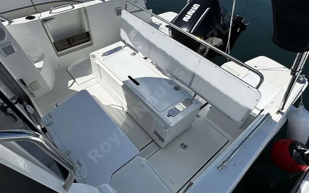 slider 8 Beneteau Antares 8 OB