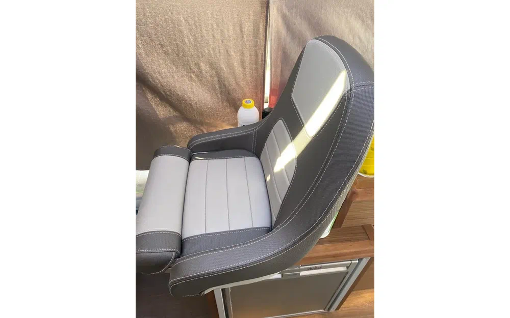 slider 12 Jeanneau Merry Fisher 895