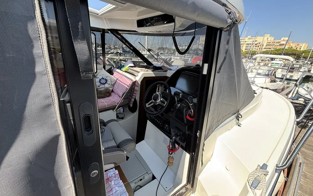 slider 26 Jeanneau Merry Fisher 895