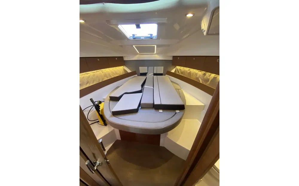 slider 2 Jeanneau Merry Fisher 895