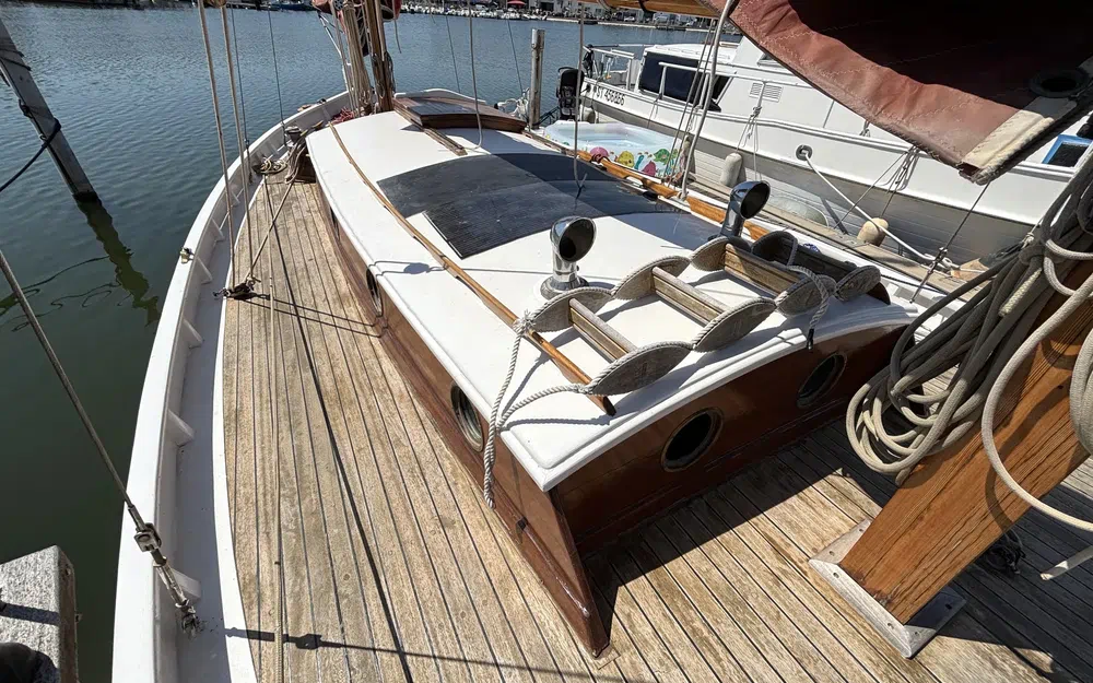 slider 13 Sirvent Tahiti Ketch