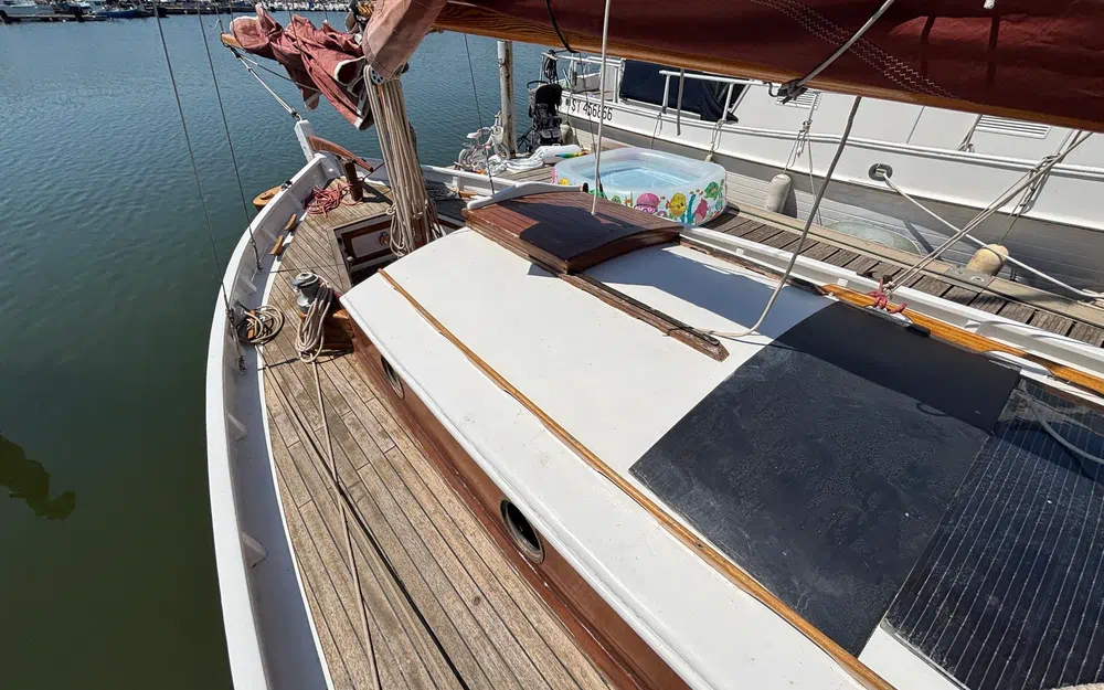 slider 7 Sirvent Tahiti Ketch
