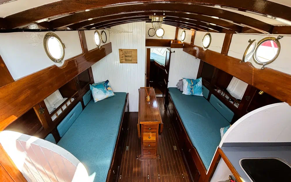 slider 17 Sirvent Tahiti Ketch