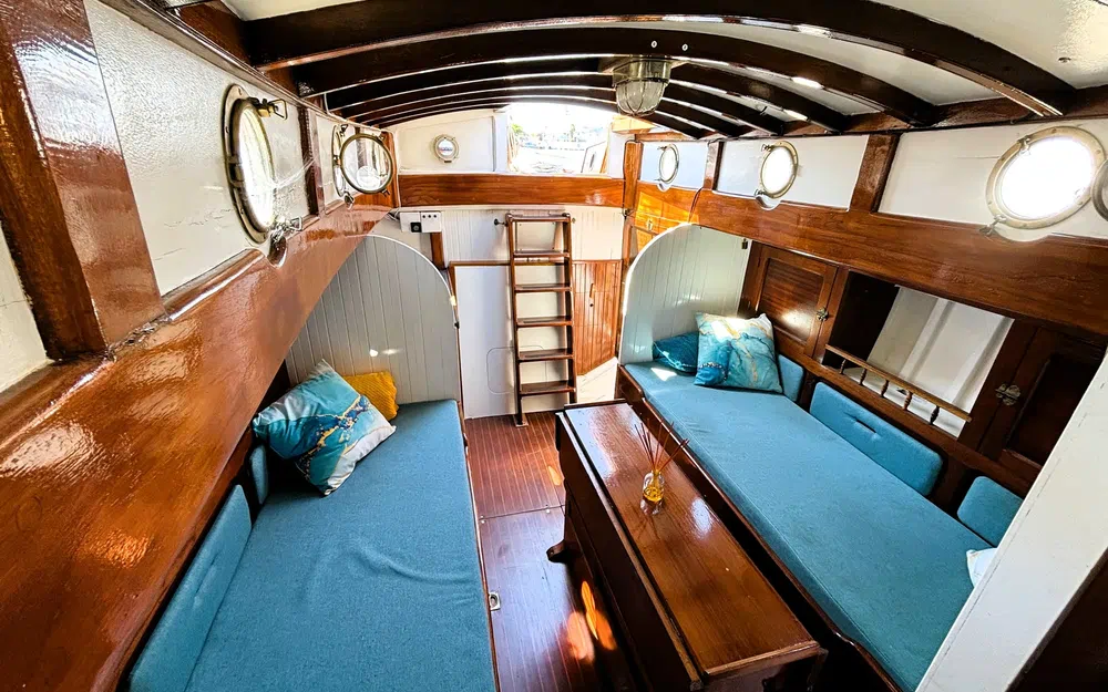 slider 18 Sirvent Tahiti Ketch